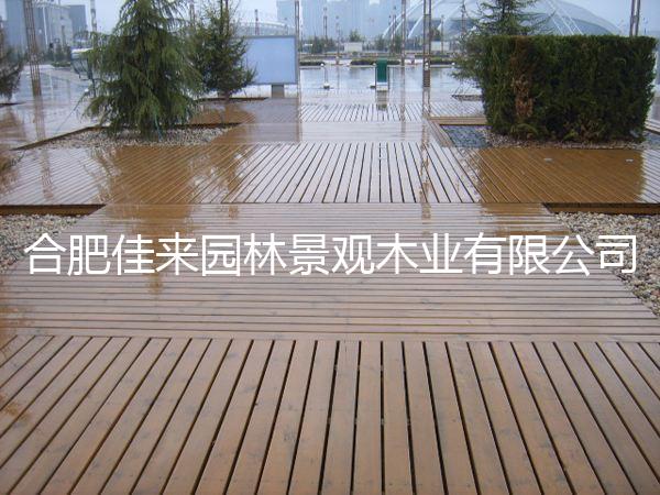 如何鋪貼防腐木地板？該怎樣護(hù)理呢？